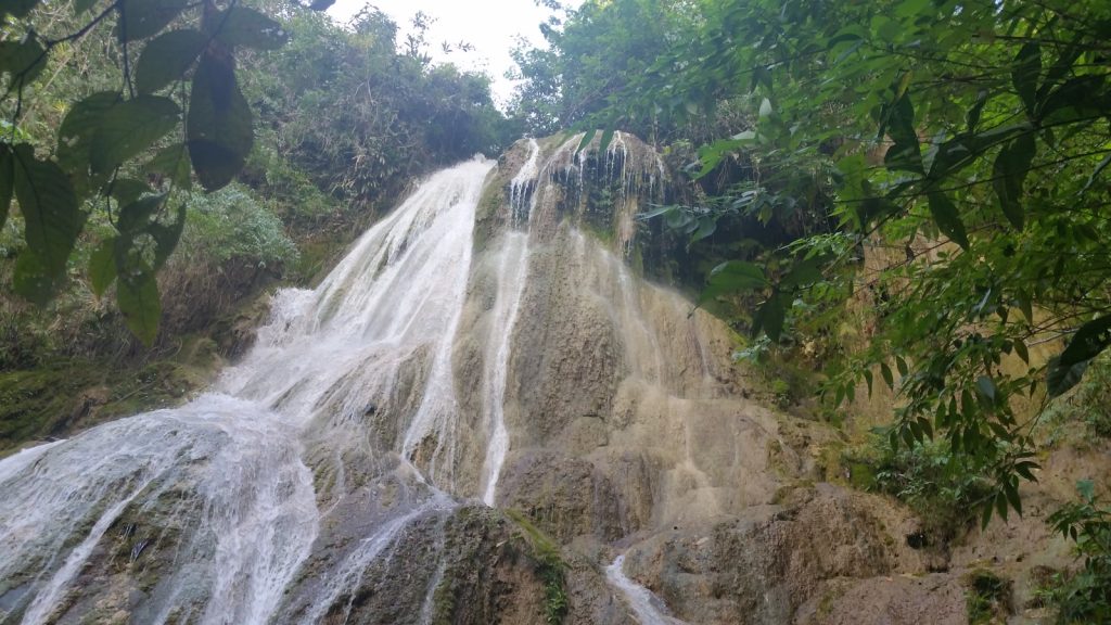 Catarata en el bosque montano de la provincia de Bongará, en la región peruana de Amazonas.